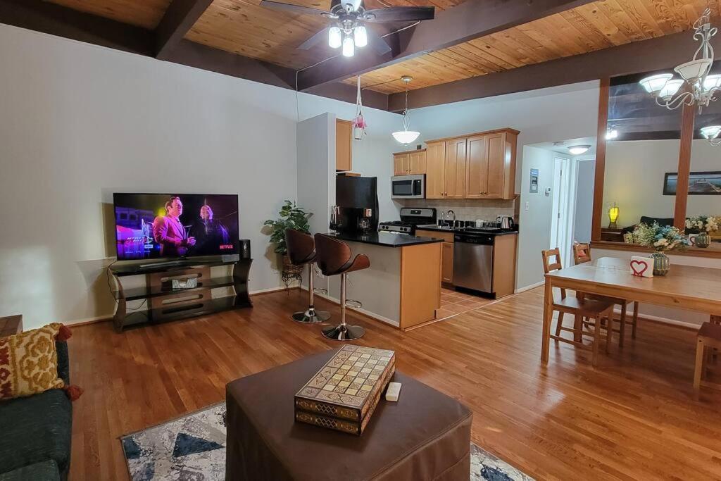Entire One Bedroom Apartment Аннандейл Екстер'єр фото